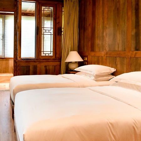 Songtsam Tacheng Lodge Deqen Bagian luar foto